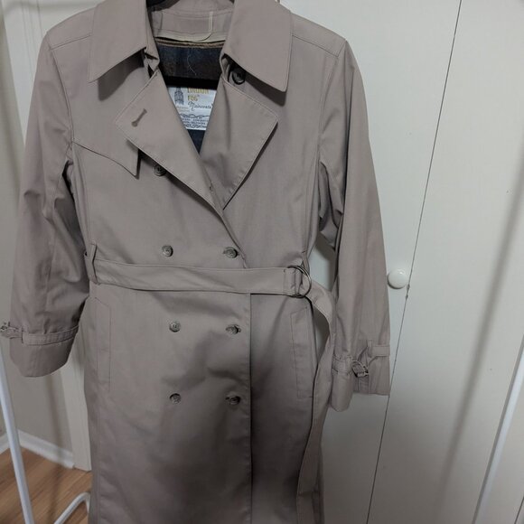 Vintage London Fog Trench Coat - Picture 4 of 6